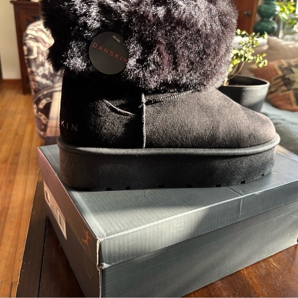 Danskin Donut Black Faux Fur Platform Ankle Boots Womens Size 8.5 NEW - Picture 12 of 13